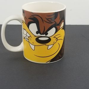 - Looney Tunes Tasmanian devil ceramic mug (Z3)